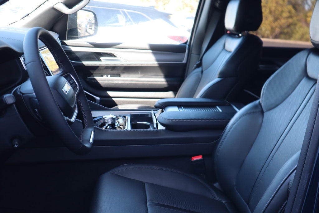 2026 Jeep Grand Wagoneer Limited Reserve