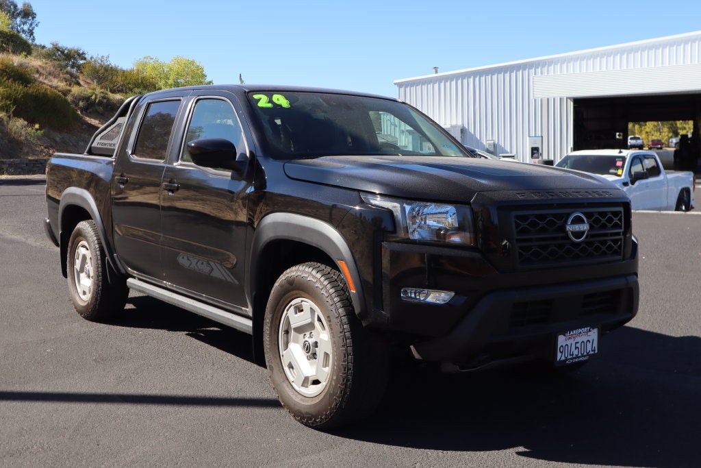 2024 Nissan Frontier SV