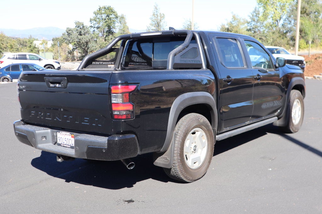 2024 Nissan Frontier SV