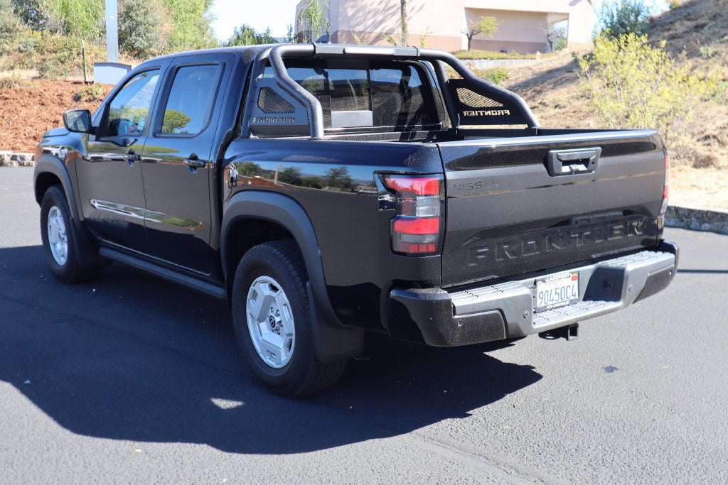 2024 Nissan Frontier SV