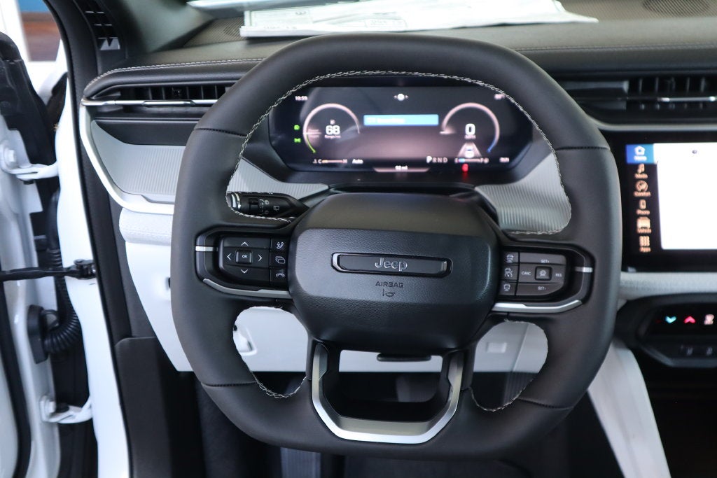 2026 Jeep Cherokee Laredo