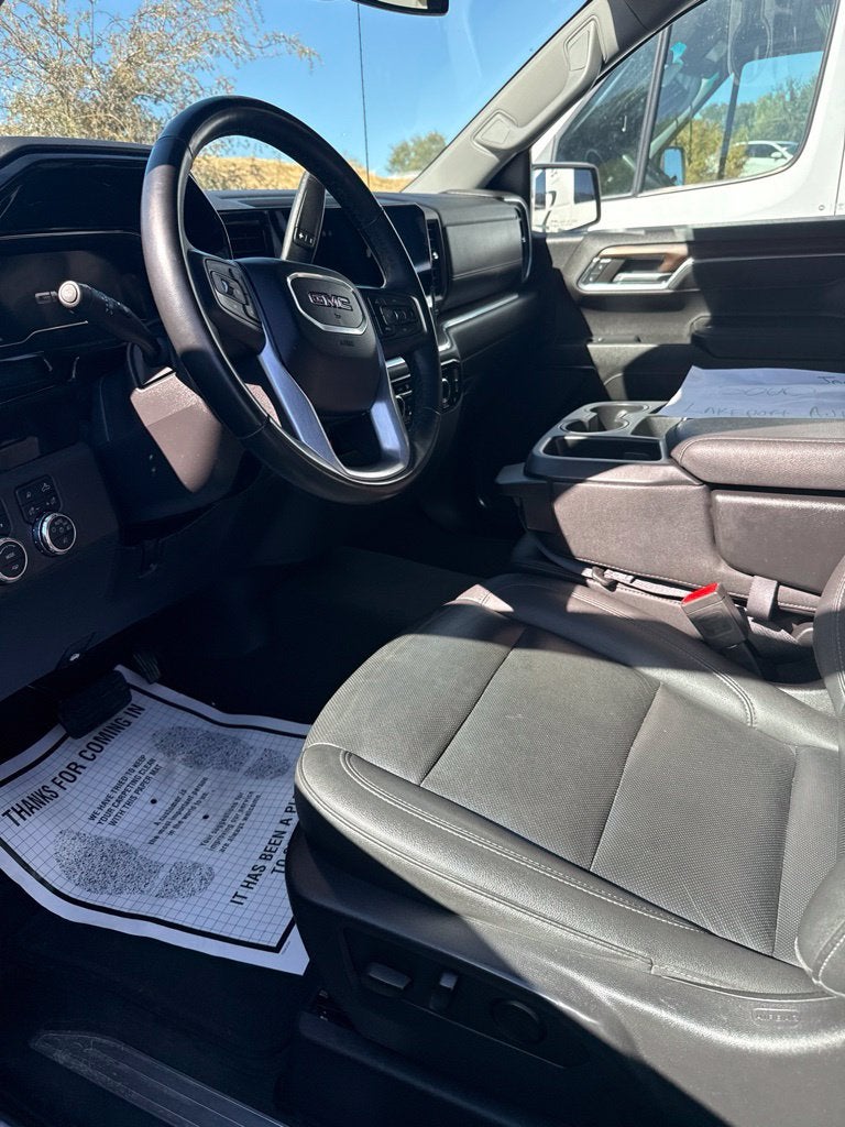 2024 GMC Sierra 1500 4WD Crew Cab Short Box SLT